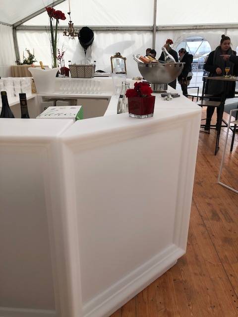 Location de comptoir ou banque d'accueil - module d'un mètre