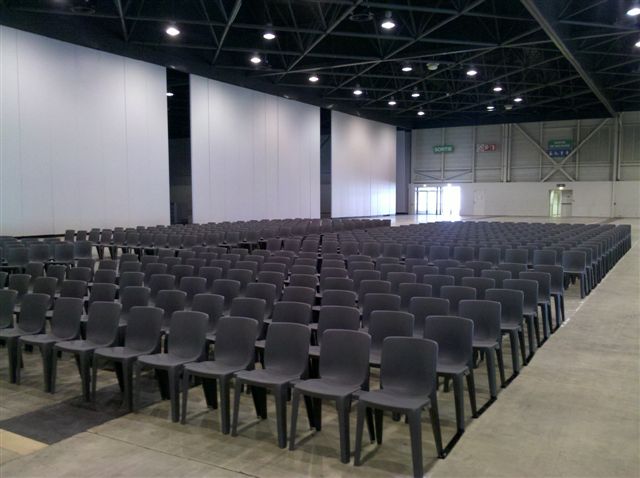 Location Barre au sol inter-rangées pour chaise Denver