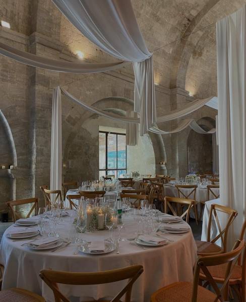 Location de tables rondes 8/10 personnes