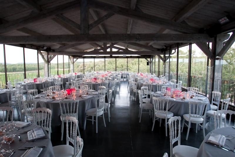 Quelques exemples de réalisations de soirées de réception avec le matériel loué par Lecourtier Location