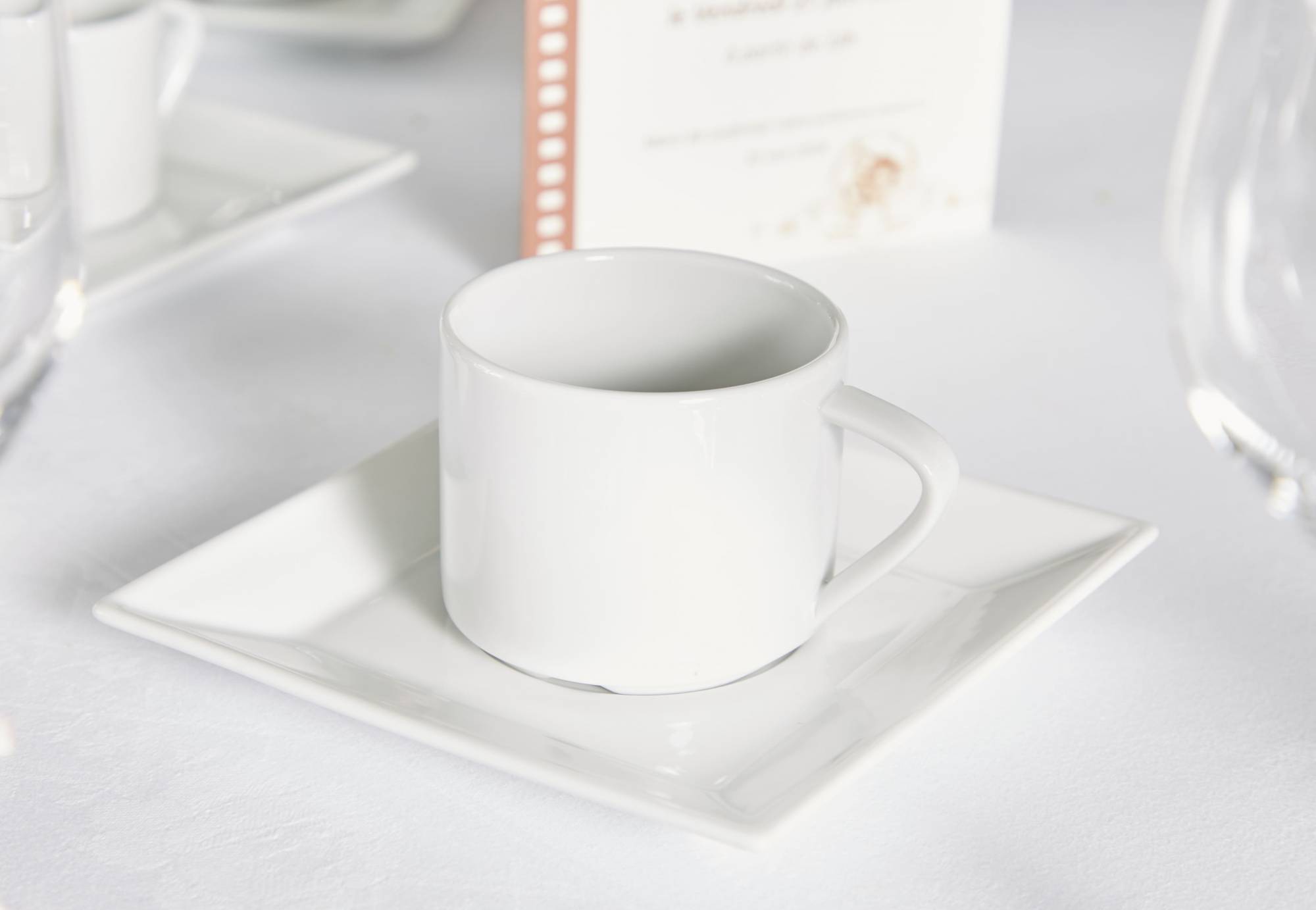 LOCATION TASSE A THE ET SOUS-TASSE THE