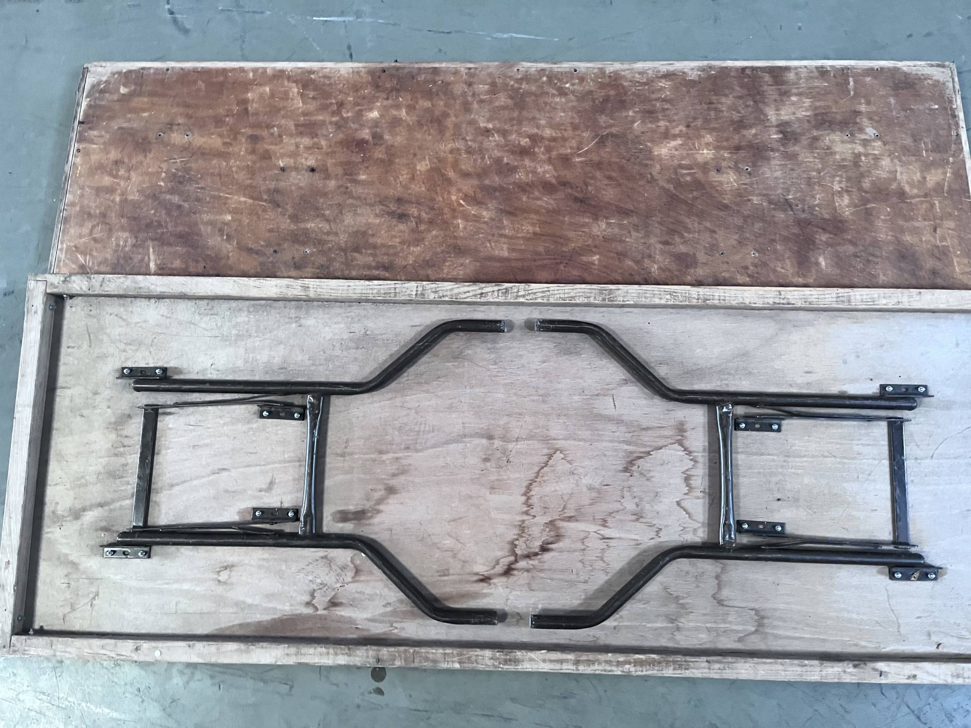 Location Table 2m x 0,75m
